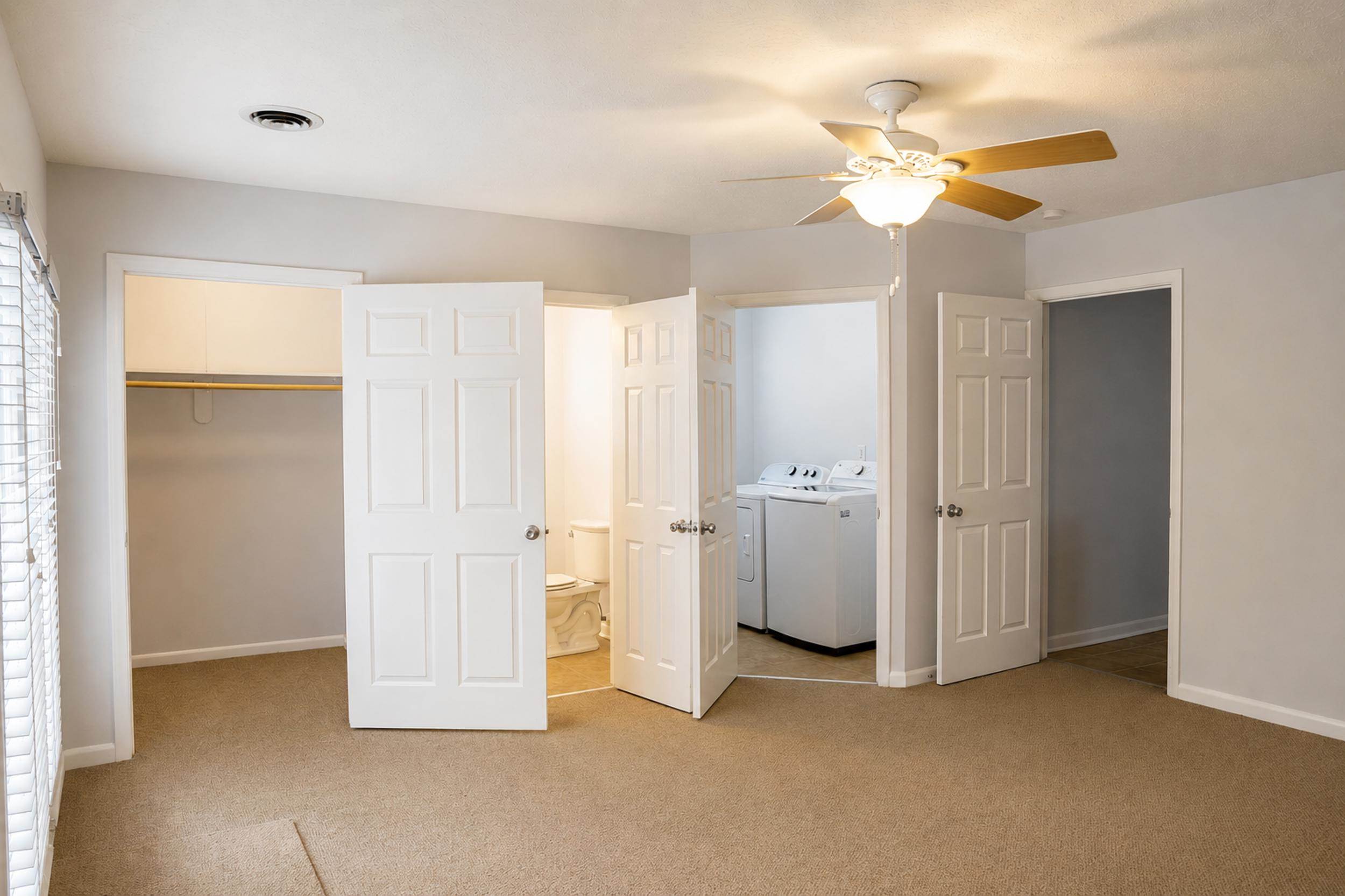 1532 adams circle, hampton, VA 23663