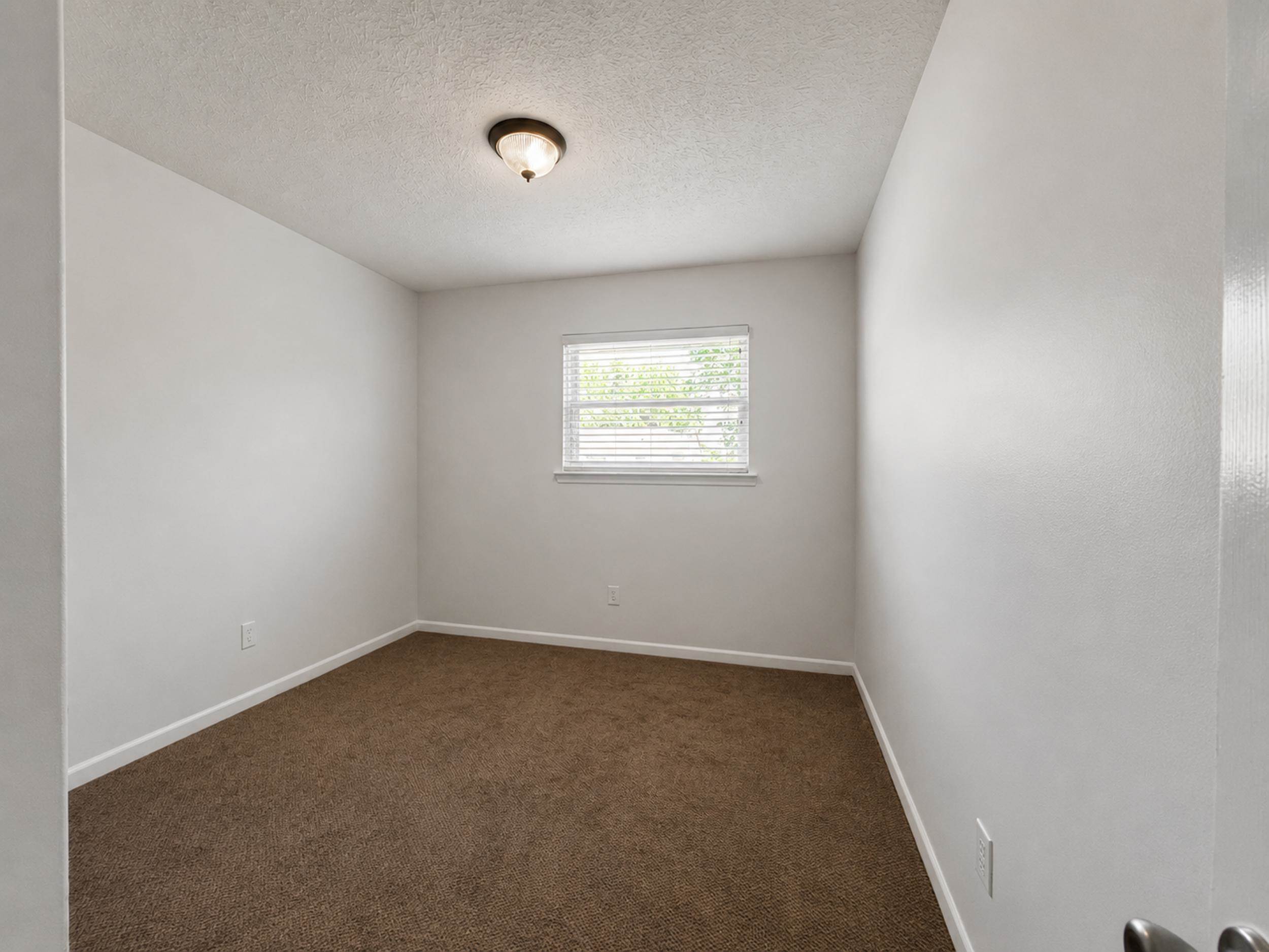 1532 adams circle, hampton, VA 23663