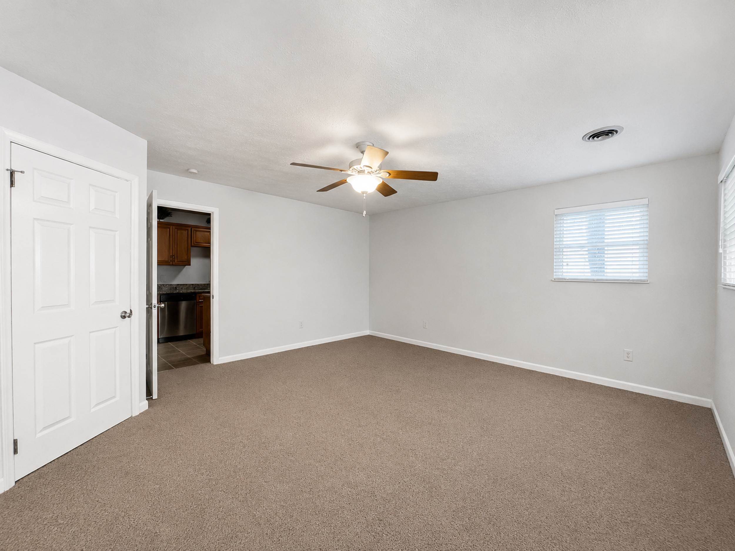 1532 adams circle, hampton, VA 23663