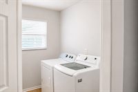 1532 adams circle, hampton, VA 23663