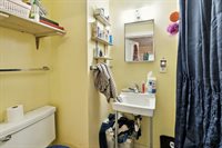 1738 South 32Nd Avenue, Omaha, NE 68105