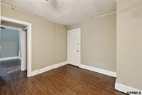 1738 South 32Nd Avenue, Omaha, NE 68105