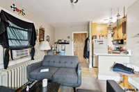 1738 South 32Nd Avenue, Omaha, NE 68105