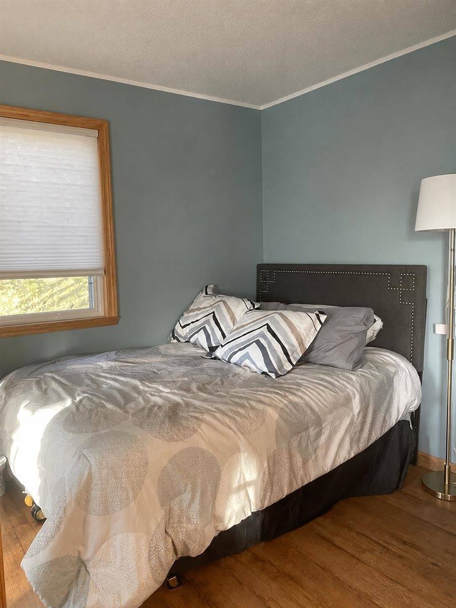 388 Longview Road W, Lake Metigoshe, ND 58318