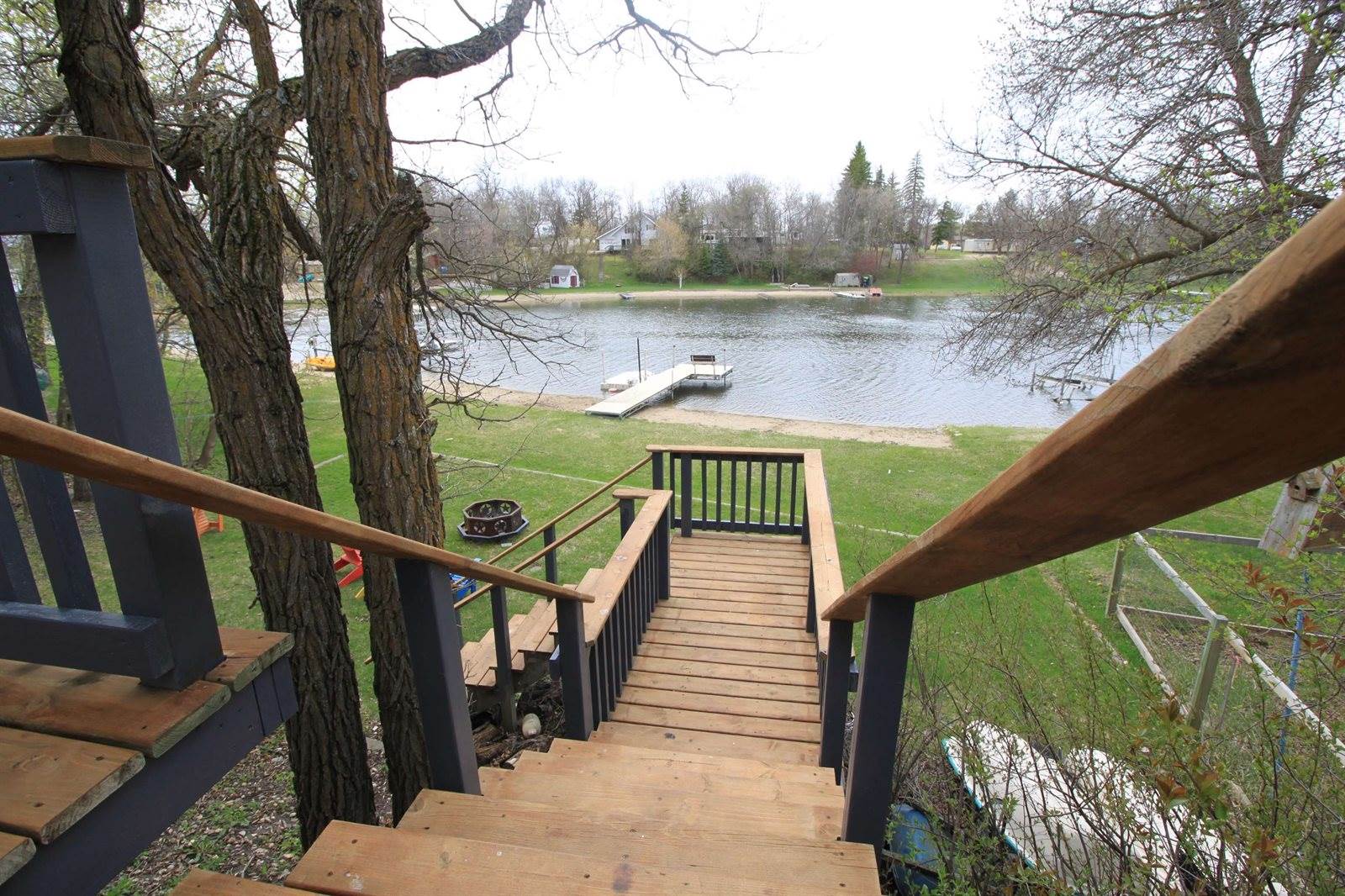 388 Longview Road W, Lake Metigoshe, ND 58318
