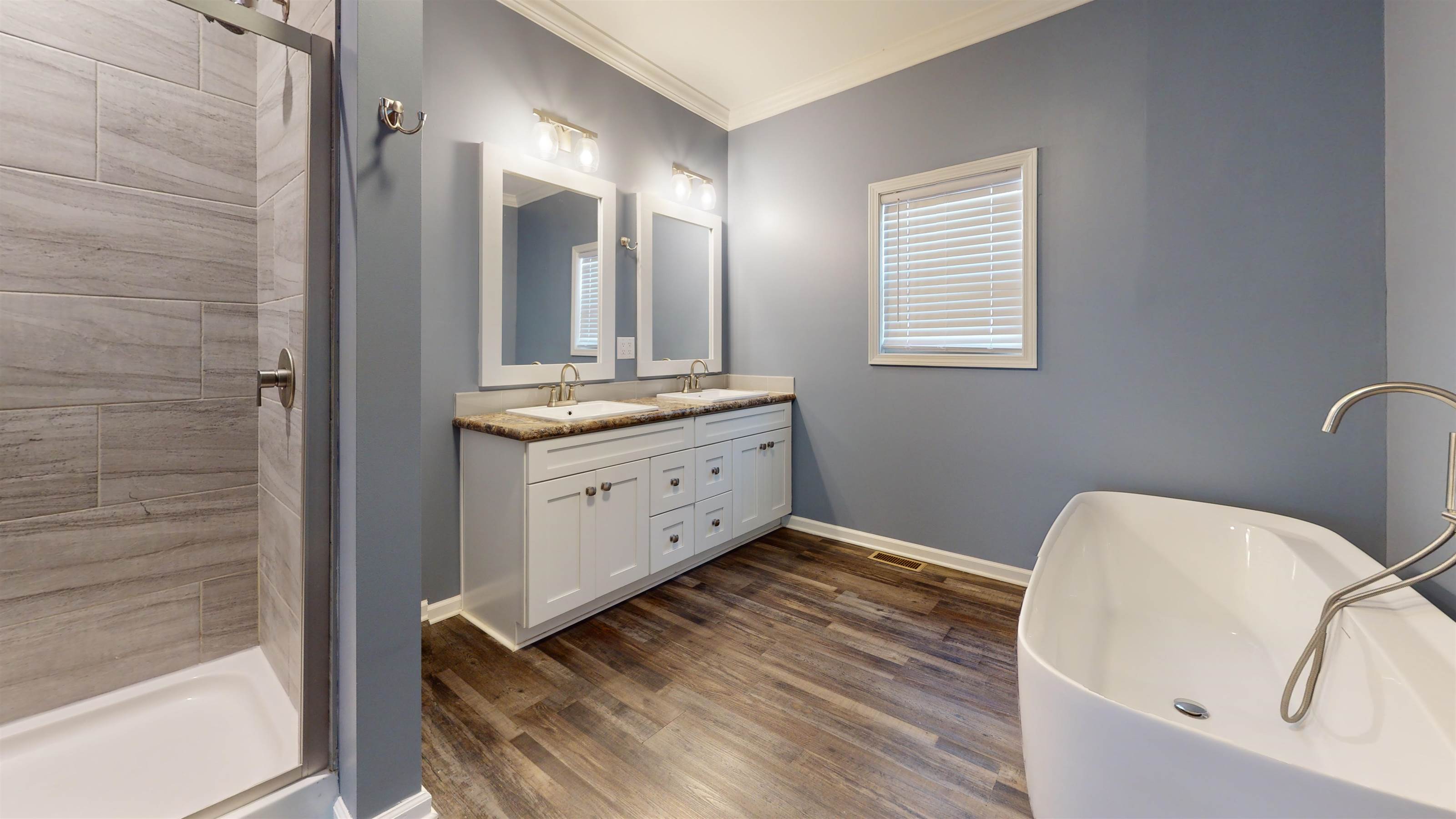 2 Watsell Dr, Leicester, NC 28748