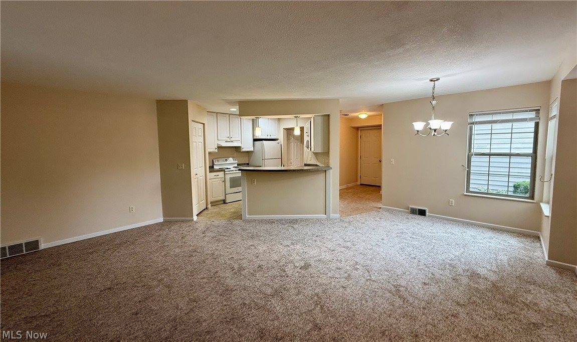 156 Spinnaker Drive, Columbiana, OH 44408