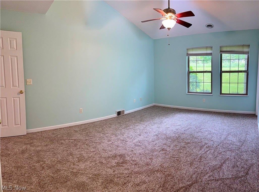 156 Spinnaker Drive, Columbiana, OH 44408