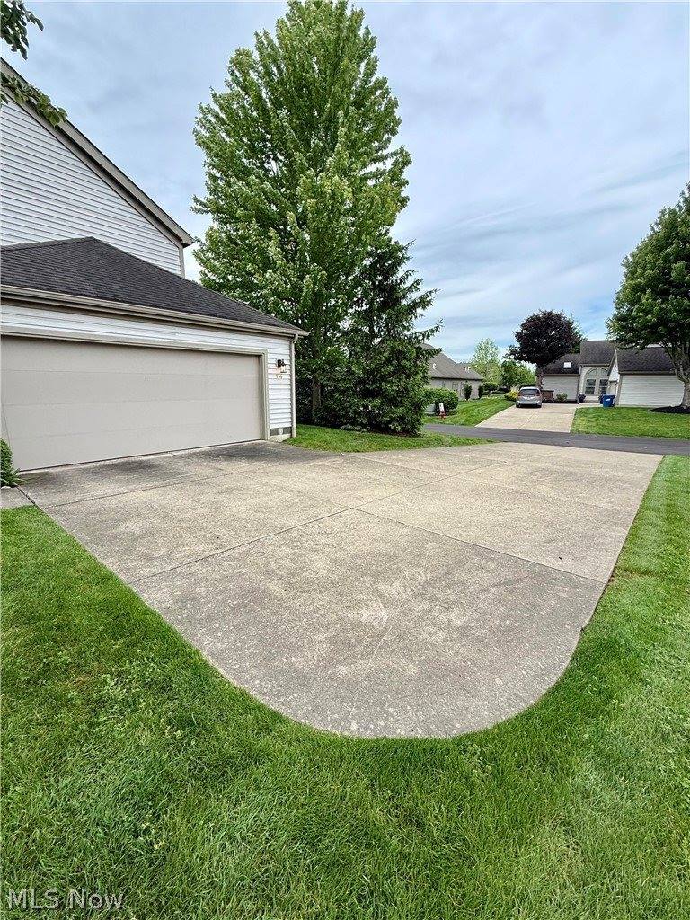 156 Spinnaker Drive, Columbiana, OH 44408