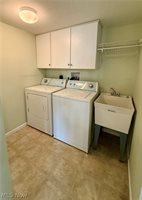 156 Spinnaker Drive, Columbiana, OH 44408
