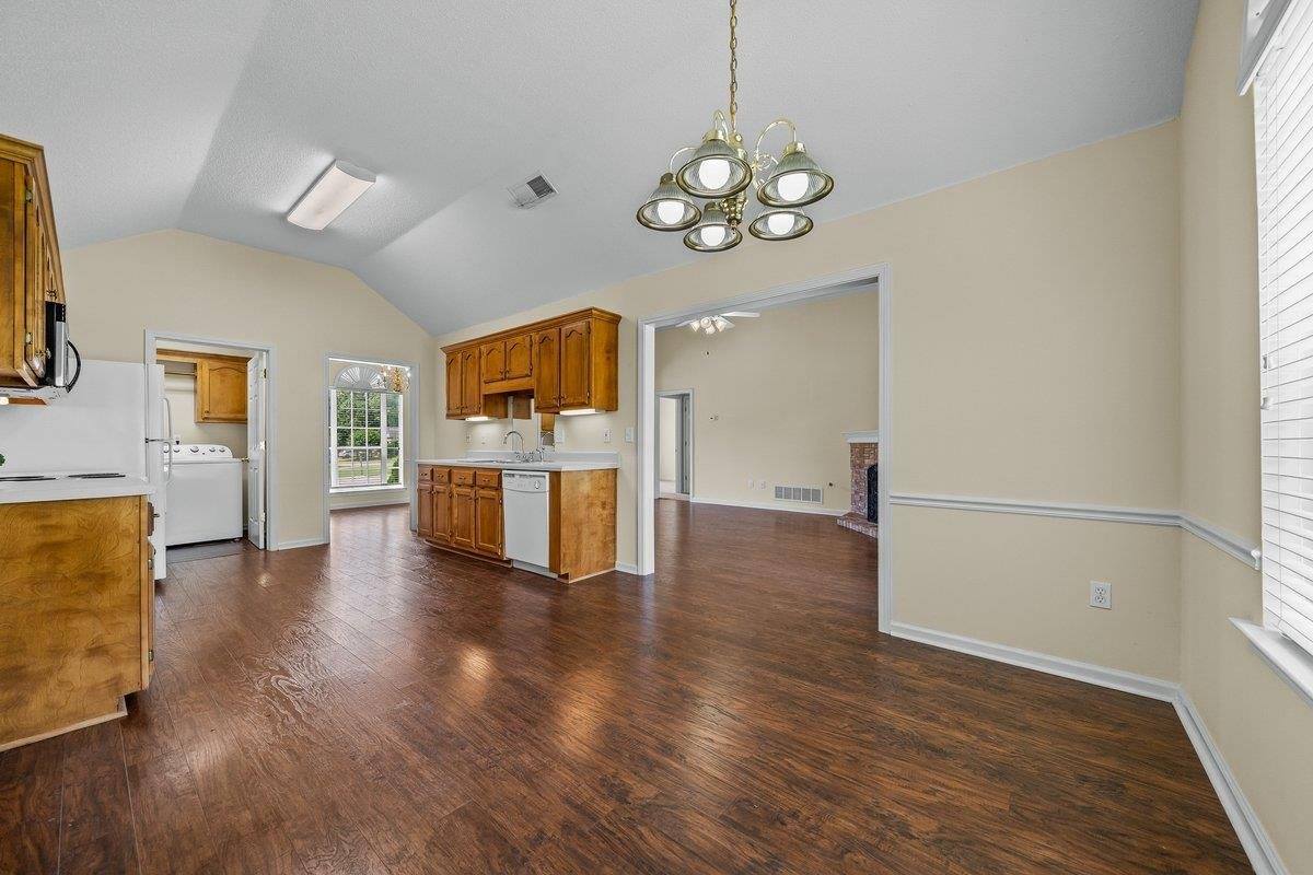 250 Lakewood Dr, Oakland, TN 38060