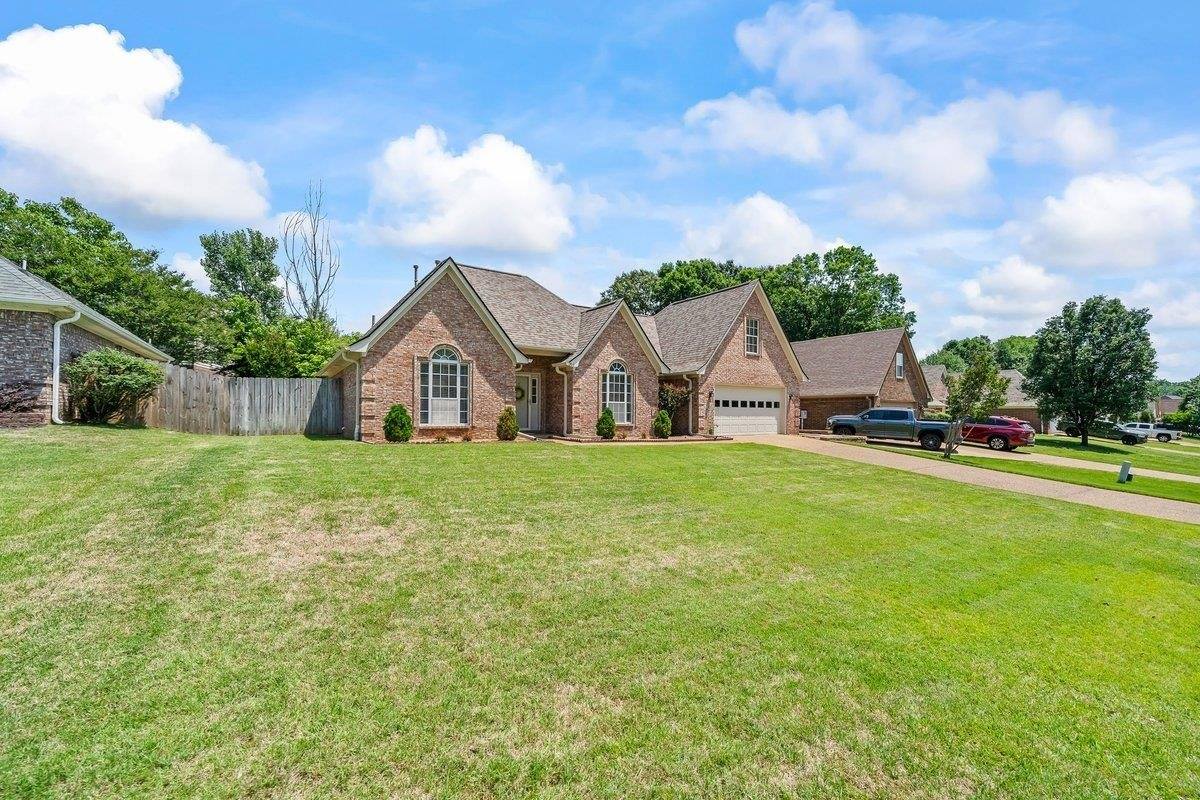 250 Lakewood Dr, Oakland, TN 38060