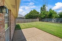 250 Lakewood Dr, Oakland, TN 38060