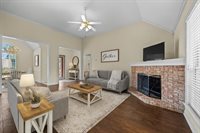 250 Lakewood Dr, Oakland, TN 38060