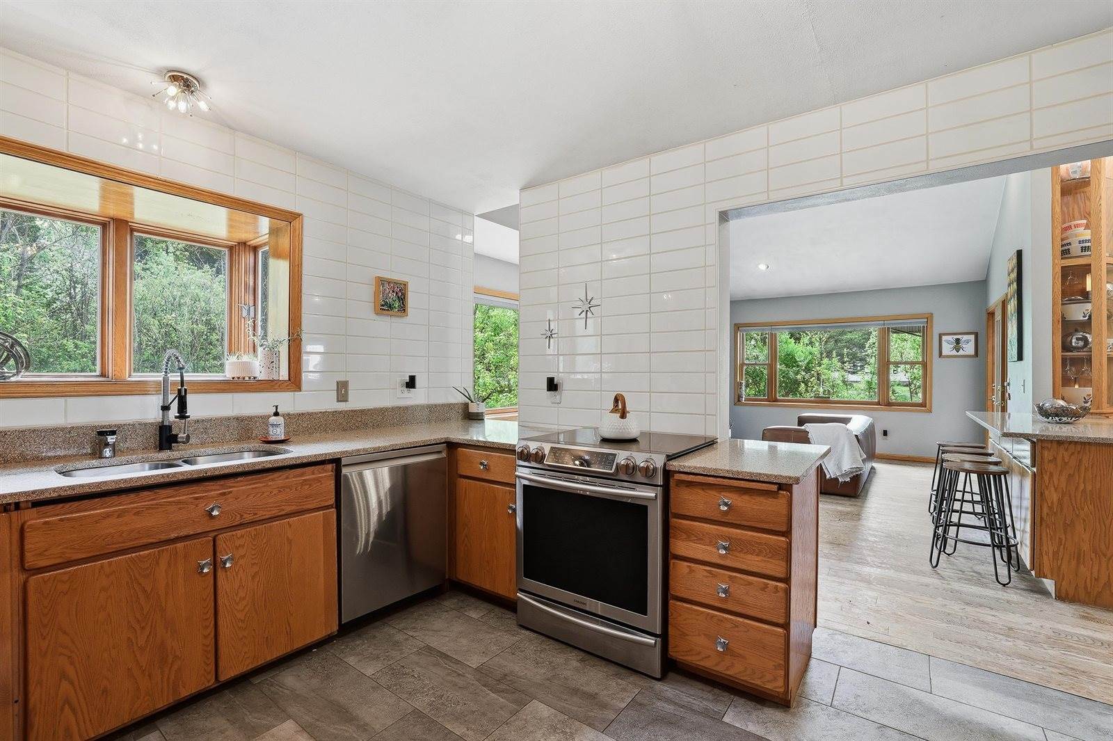 952 W River Road, Mosinee, WI 54455