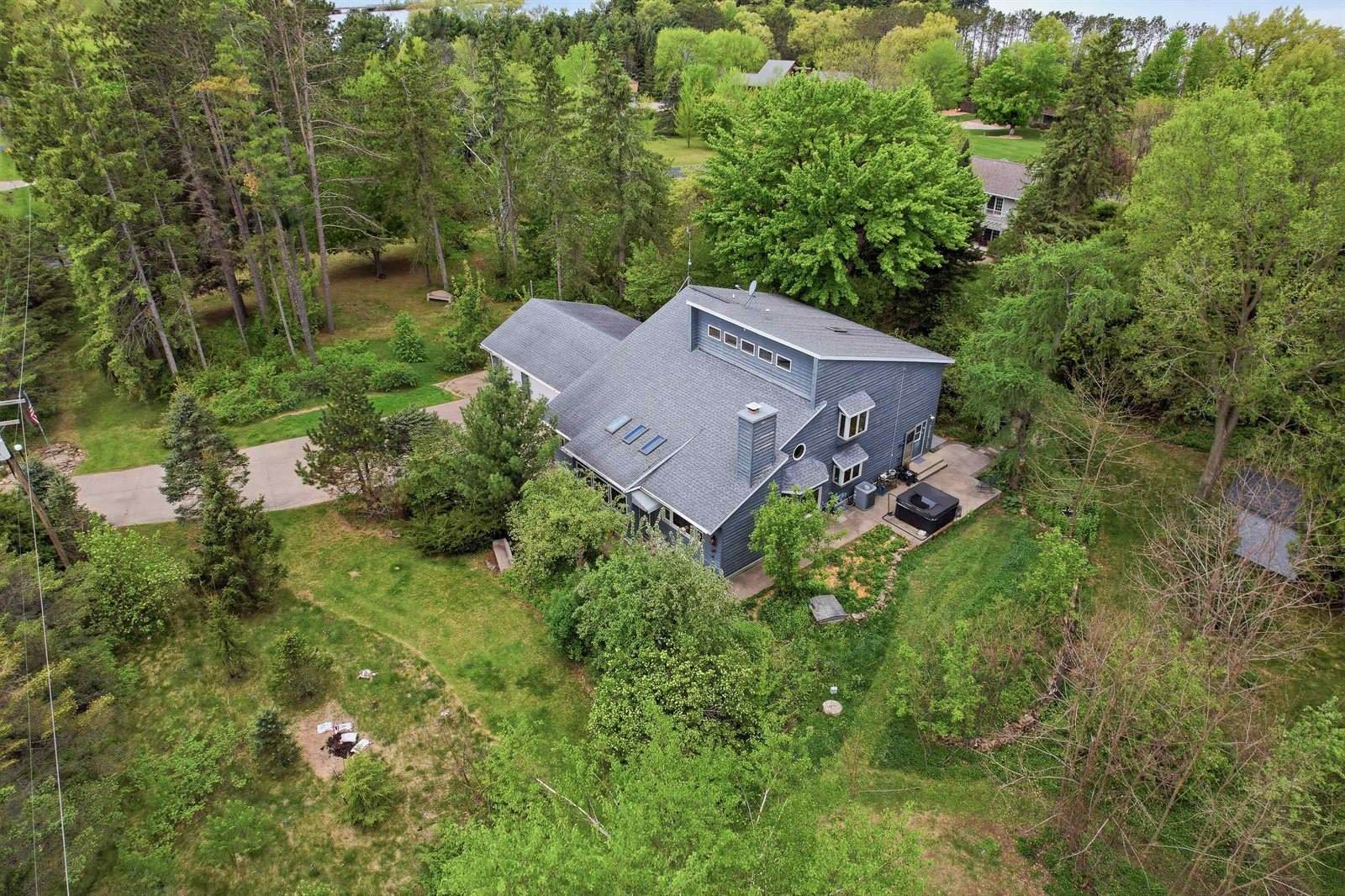952 W River Road, Mosinee, WI 54455