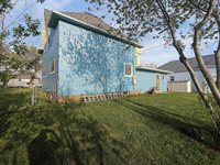 207 2nd Ave NW, Kenmare, ND 58746