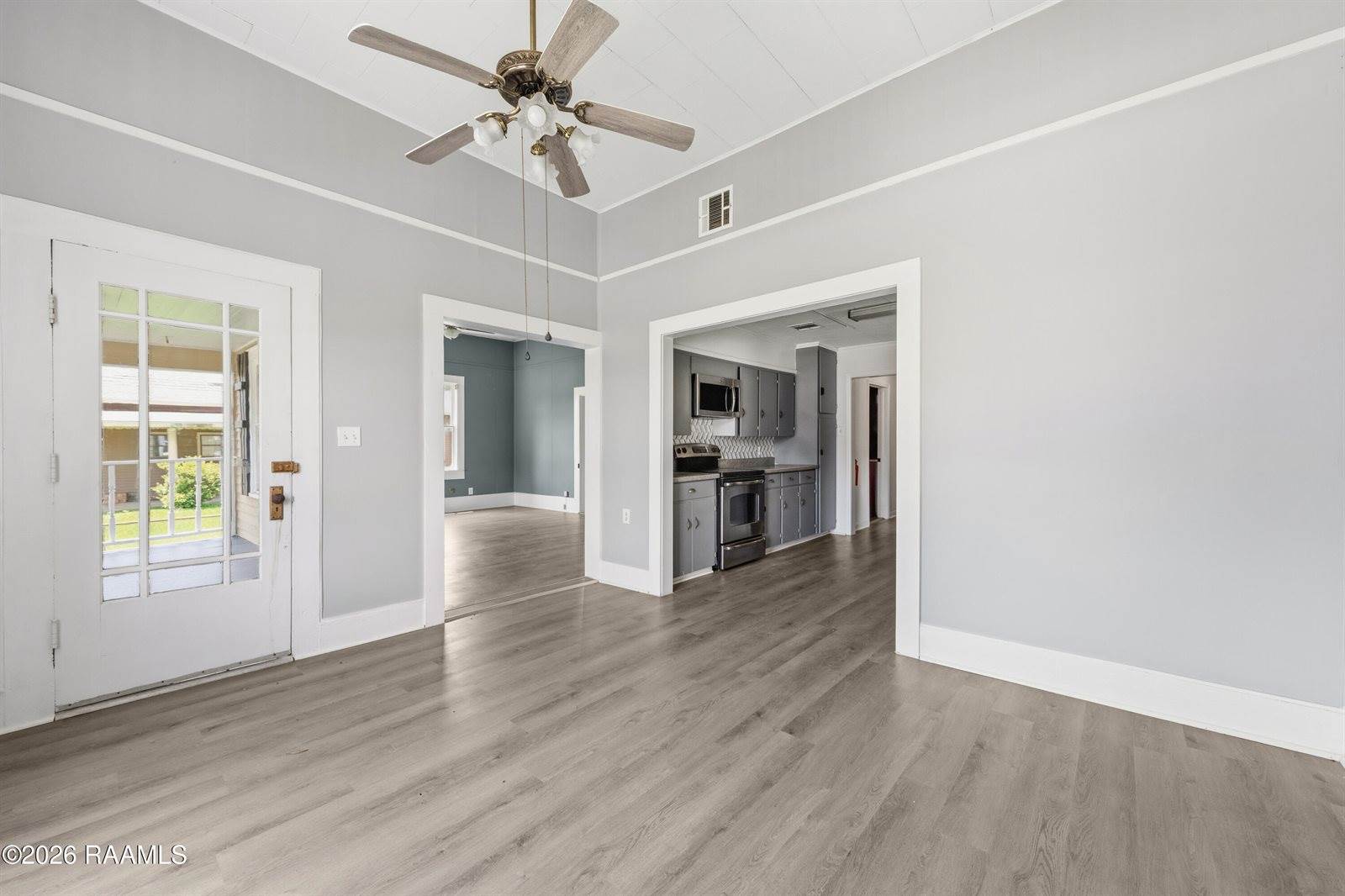 405 North Adams Avenue, Rayne, LA 70578