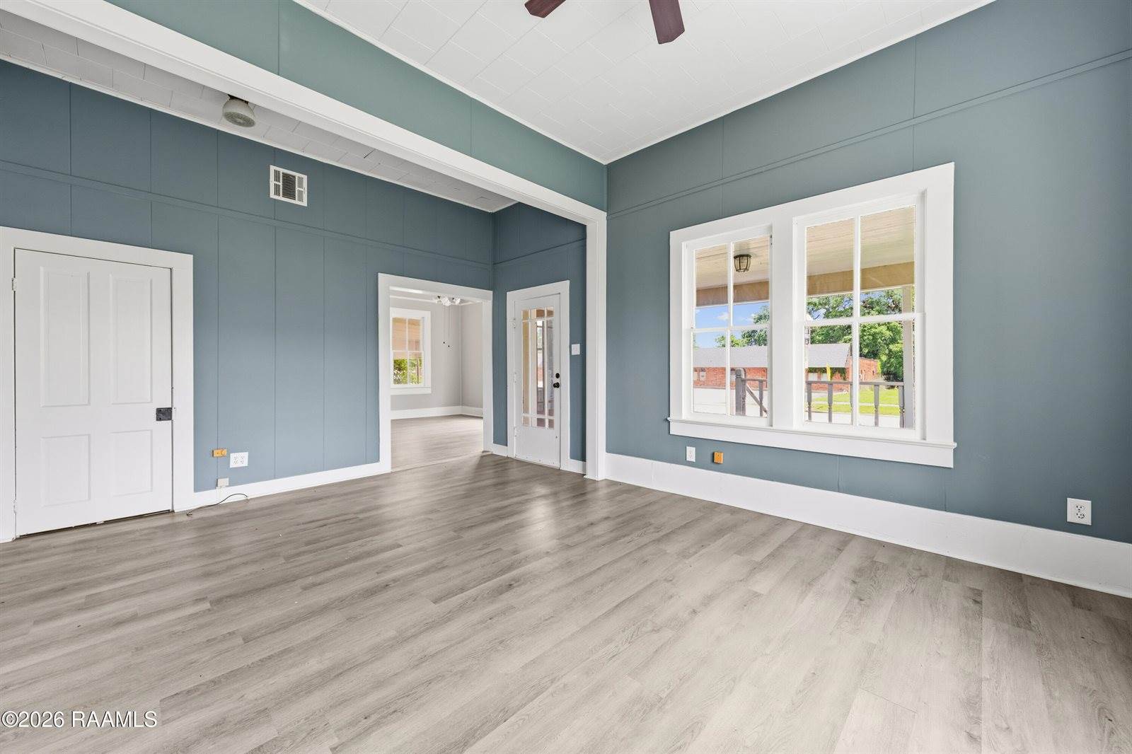 405 North Adams Avenue, Rayne, LA 70578