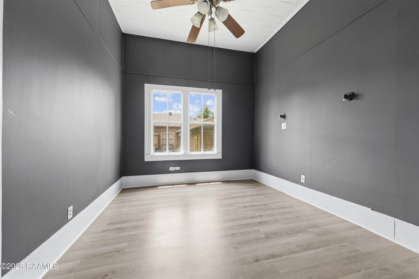 405 North Adams Avenue, Rayne, LA 70578