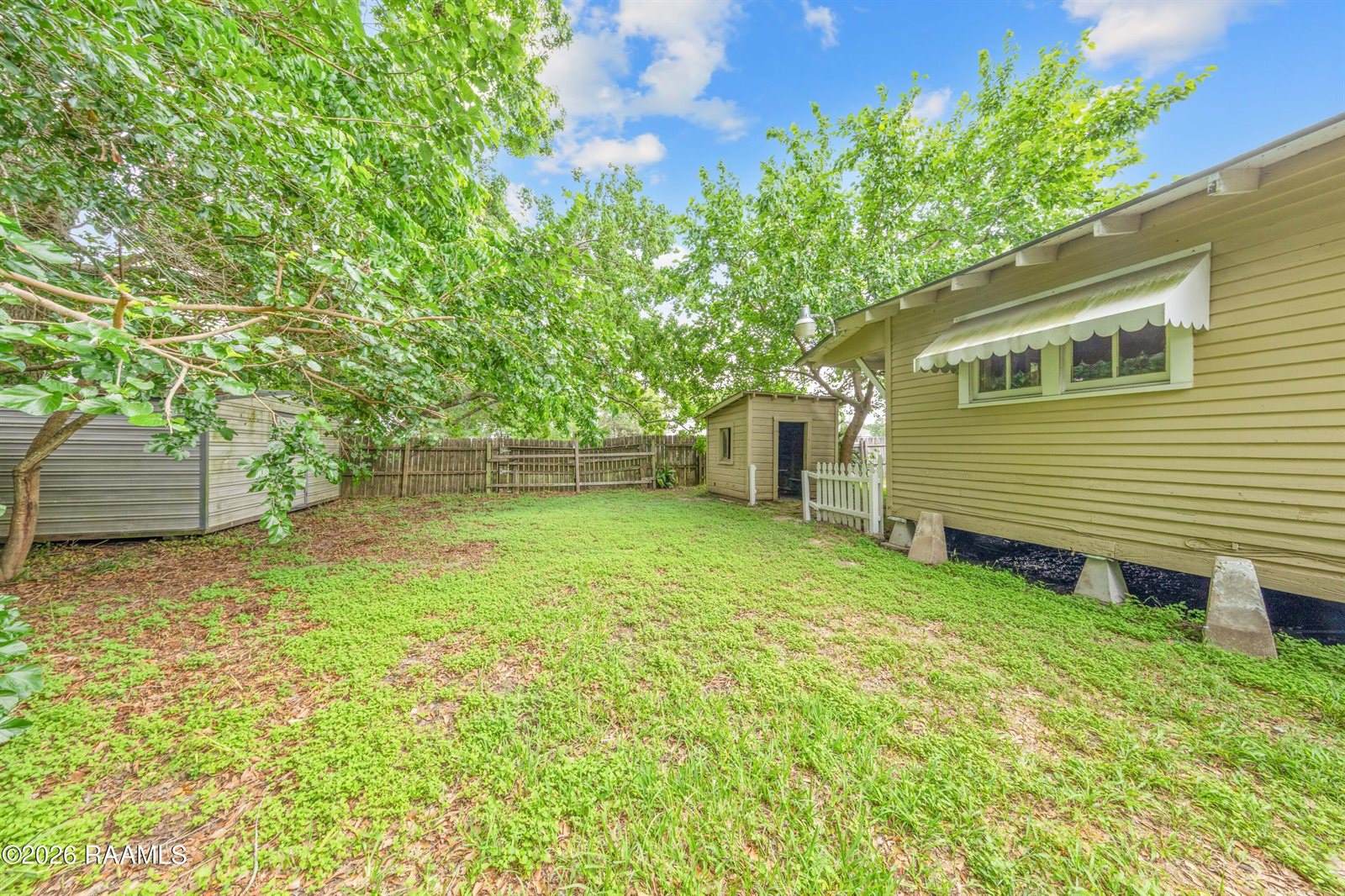 405 North Adams Avenue, Rayne, LA 70578