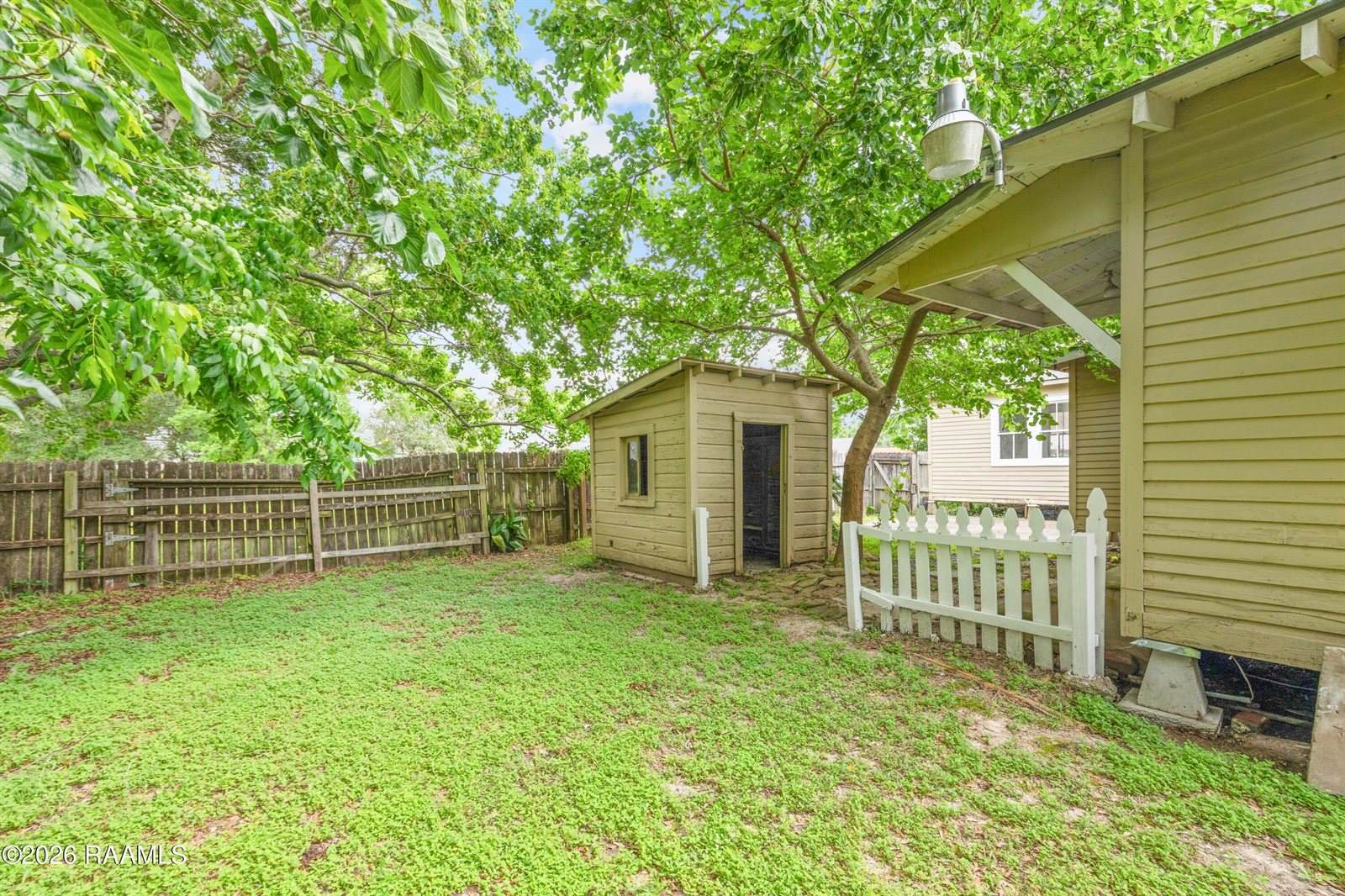 405 North Adams Avenue, Rayne, LA 70578