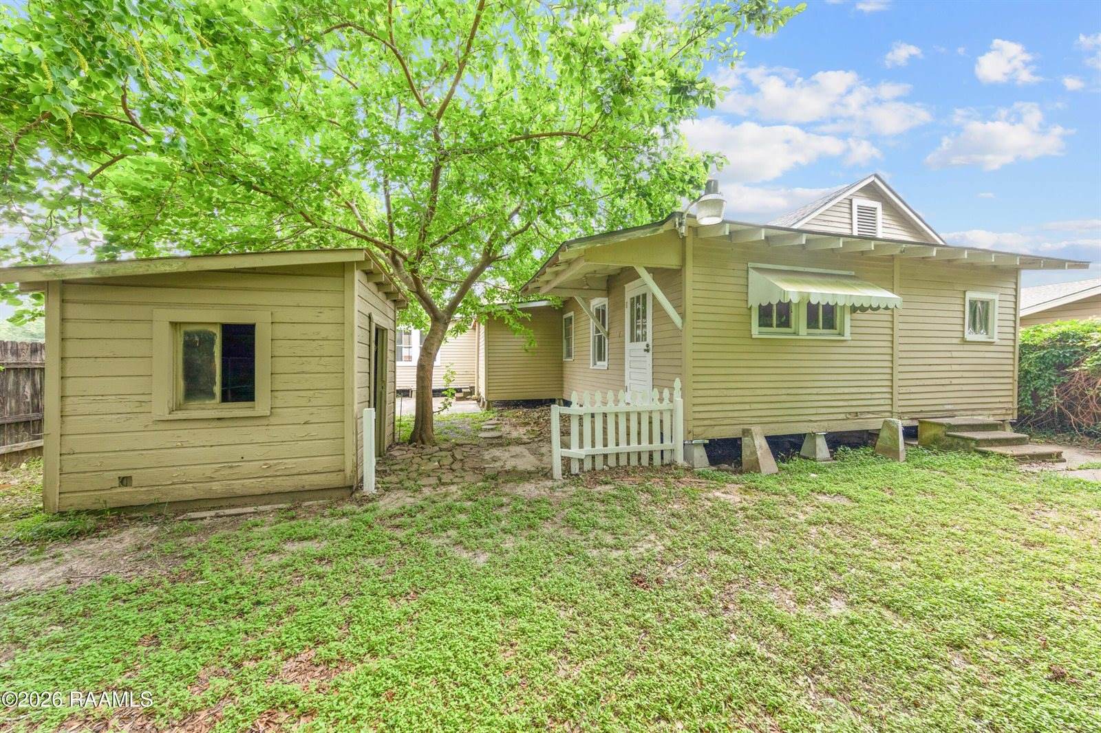 405 North Adams Avenue, Rayne, LA 70578