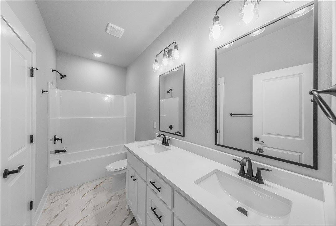 3 Kent Drive, Bella Vista, AR 72714