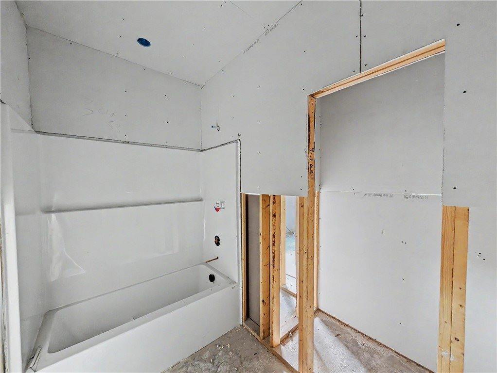 3 Kent Drive, Bella Vista, AR 72714