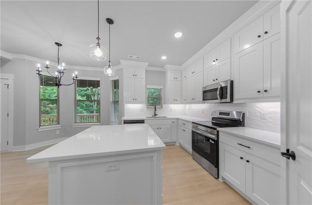 3 Kent Drive, Bella Vista, AR 72714