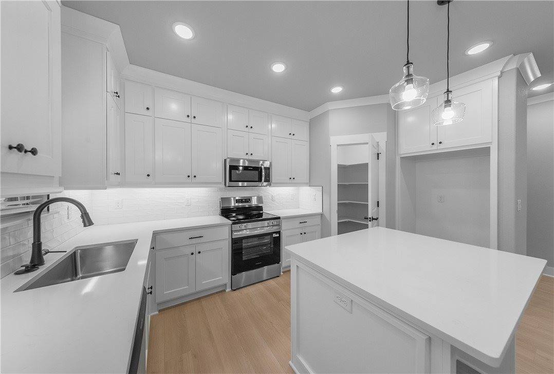 3 Kent Drive, Bella Vista, AR 72714