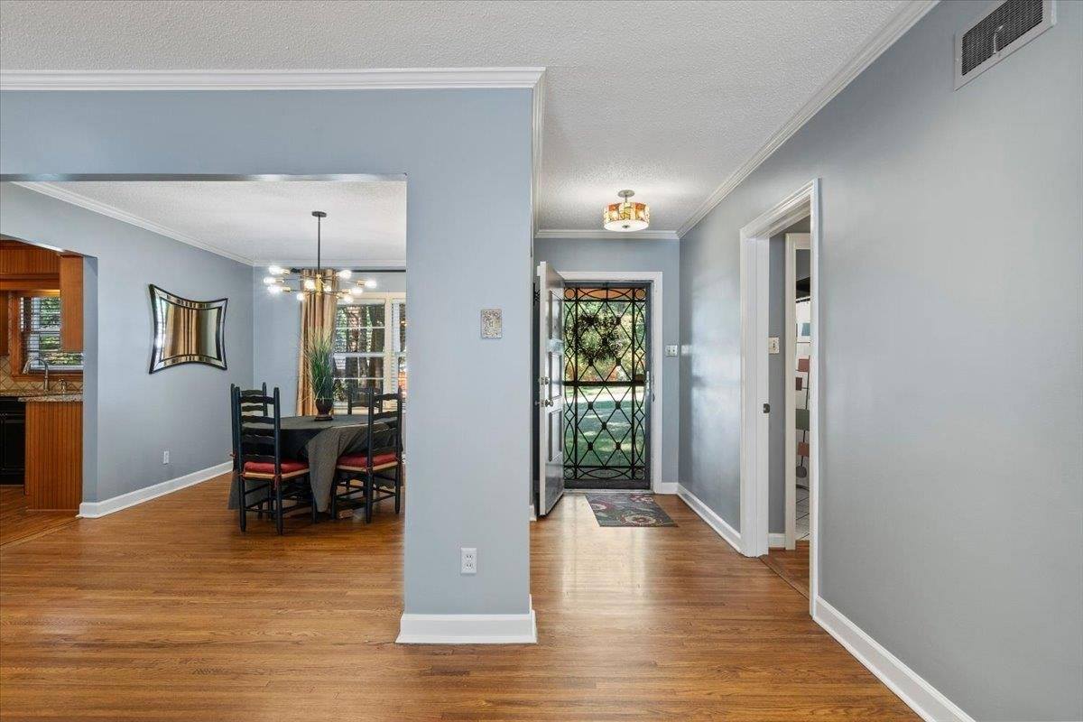 1220 East Irvin Dr, Memphis, TN 38119