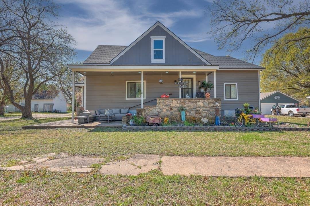721 East 17th, Winfield, KS 67156