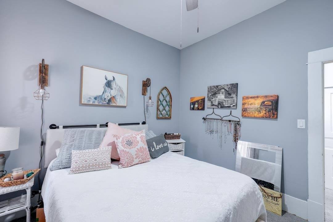 721 East 17th, Winfield, KS 67156
