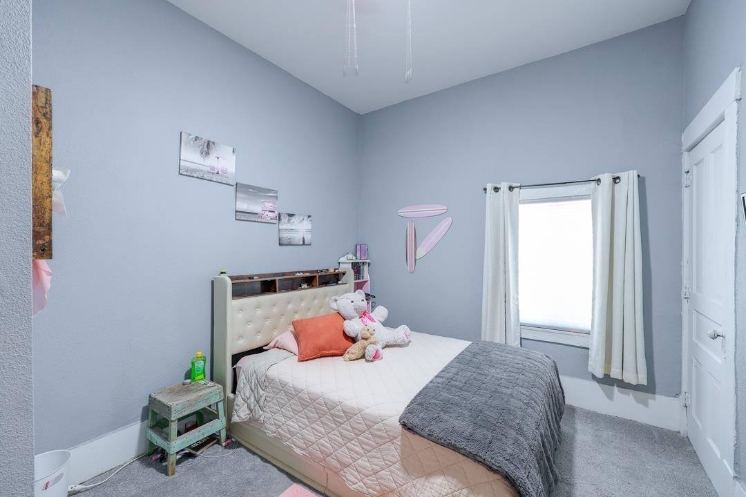 721 East 17th, Winfield, KS 67156