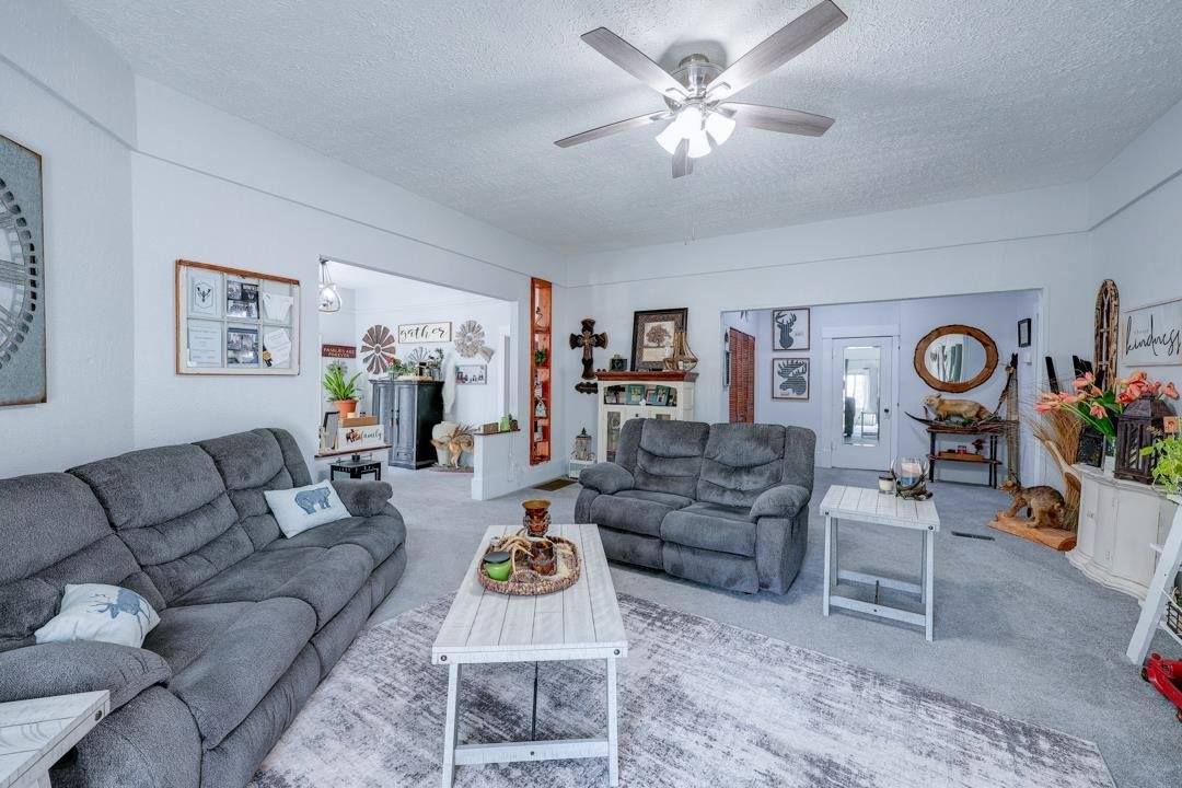 721 East 17th, Winfield, KS 67156