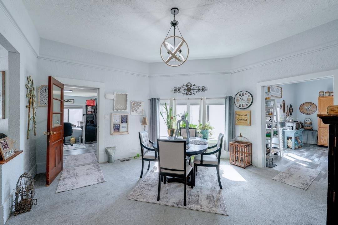721 East 17th, Winfield, KS 67156