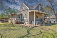 721 East 17th, Winfield, KS 67156