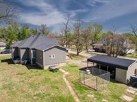 721 East 17th, Winfield, KS 67156