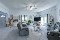 721 East 17th, Winfield, KS 67156