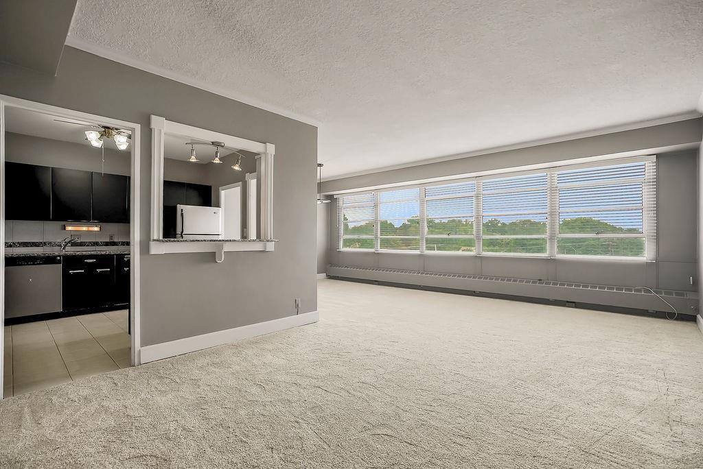 333 West Meyer Boulevard, Kansas City, MO 64113
