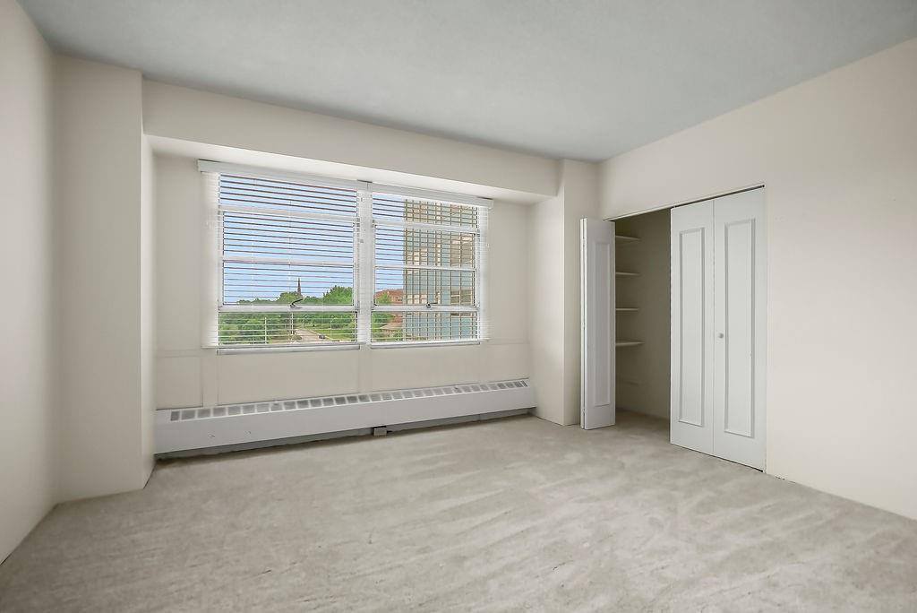 333 West Meyer Boulevard, Kansas City, MO 64113