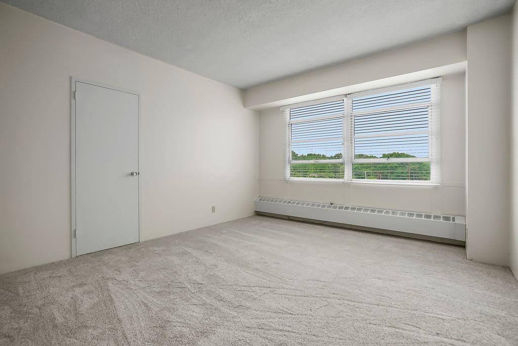 333 West Meyer Boulevard, Kansas City, MO 64113