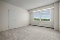 333 West Meyer Boulevard, Kansas City, MO 64113