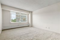333 West Meyer Boulevard, Kansas City, MO 64113