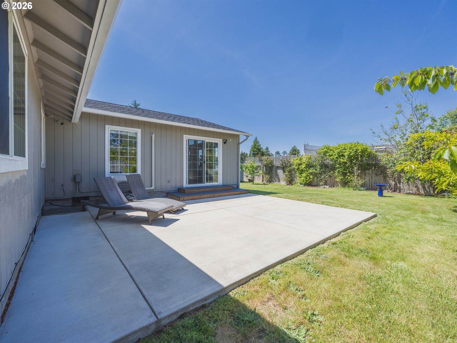 4125 Spruce St, Florence, OR 97439