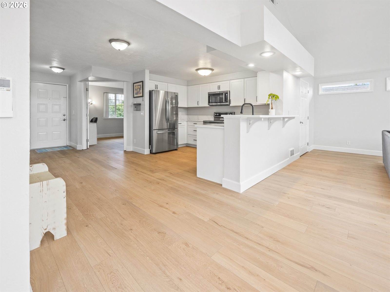 4125 Spruce St, Florence, OR 97439