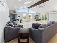 4125 Spruce St, Florence, OR 97439