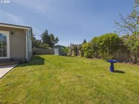 4125 Spruce St, Florence, OR 97439