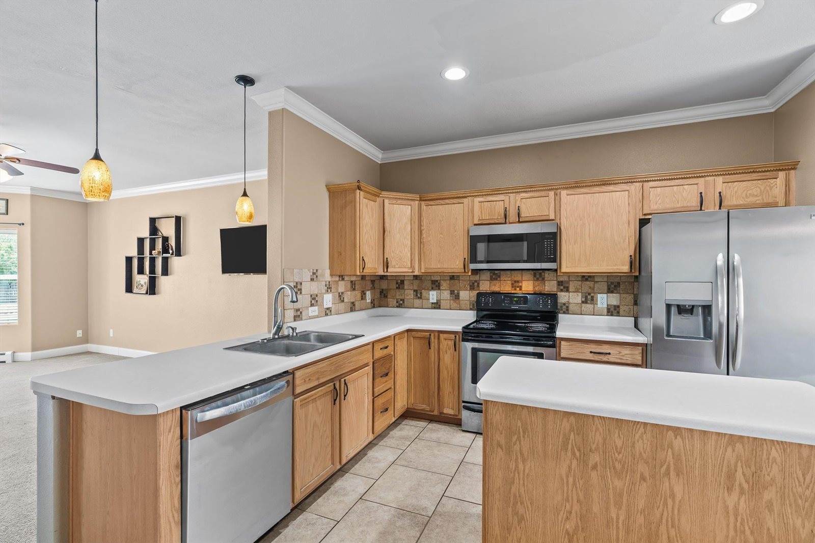 2946 D Road, Grand Junction, CO 81504